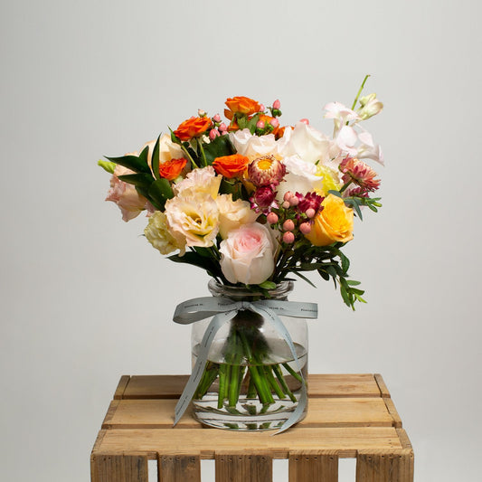 apricot blush bouquet with vase regular